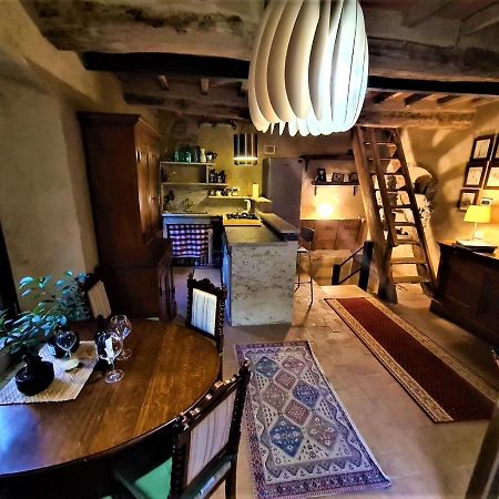 Incantevole Casa Sul Fiume, Relax E Natura Ai Piedi Della Alpi Apuane Massa  Bagian luar foto