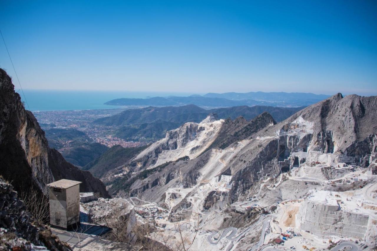 Incantevole Casa Sul Fiume, Relax E Natura Ai Piedi Della Alpi Apuane Massa  Bagian luar foto