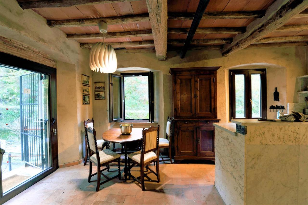 Incantevole Casa Sul Fiume, Relax E Natura Ai Piedi Della Alpi Apuane Massa  Bagian luar foto