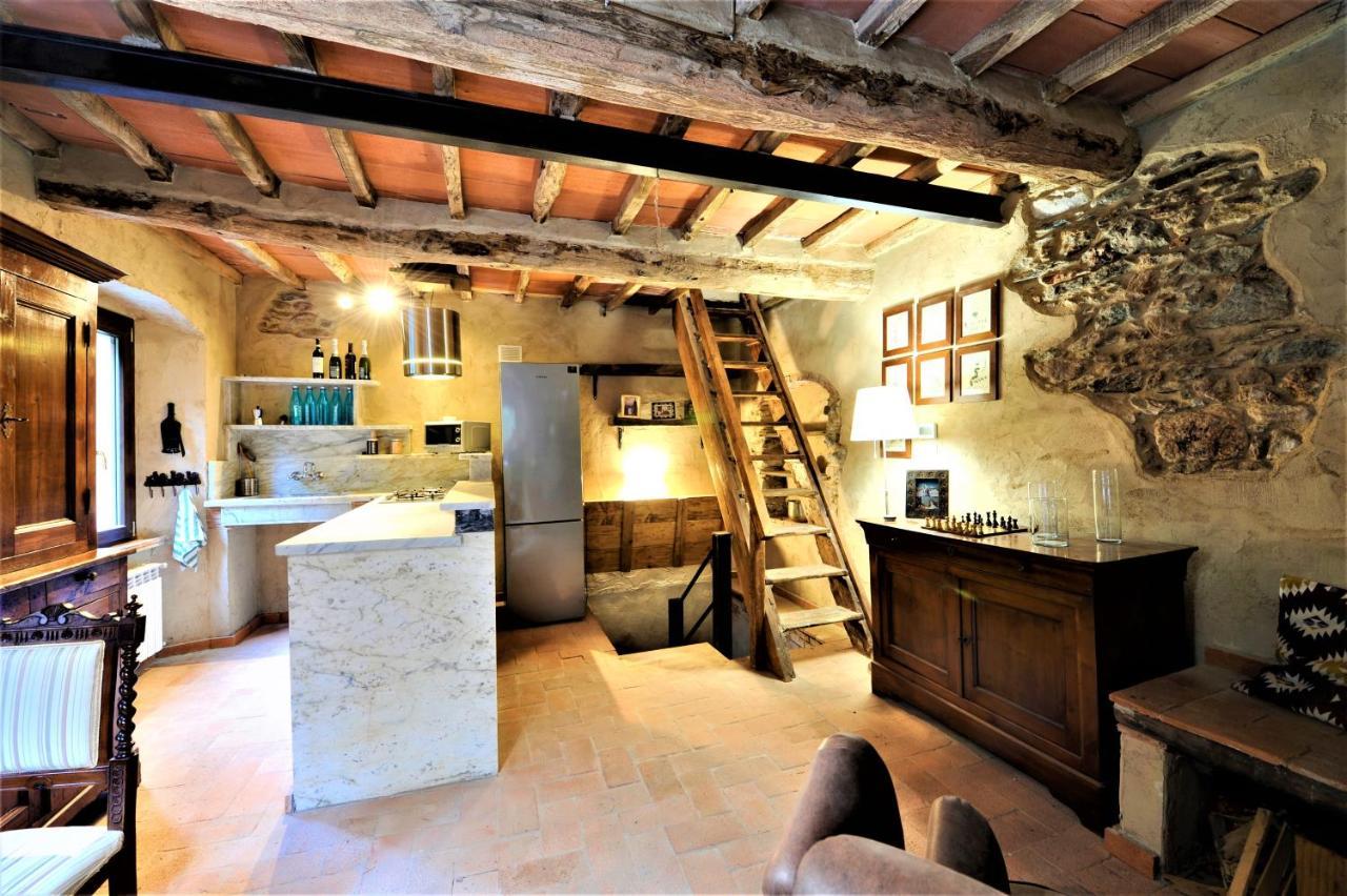Incantevole Casa Sul Fiume, Relax E Natura Ai Piedi Della Alpi Apuane Massa  Bagian luar foto